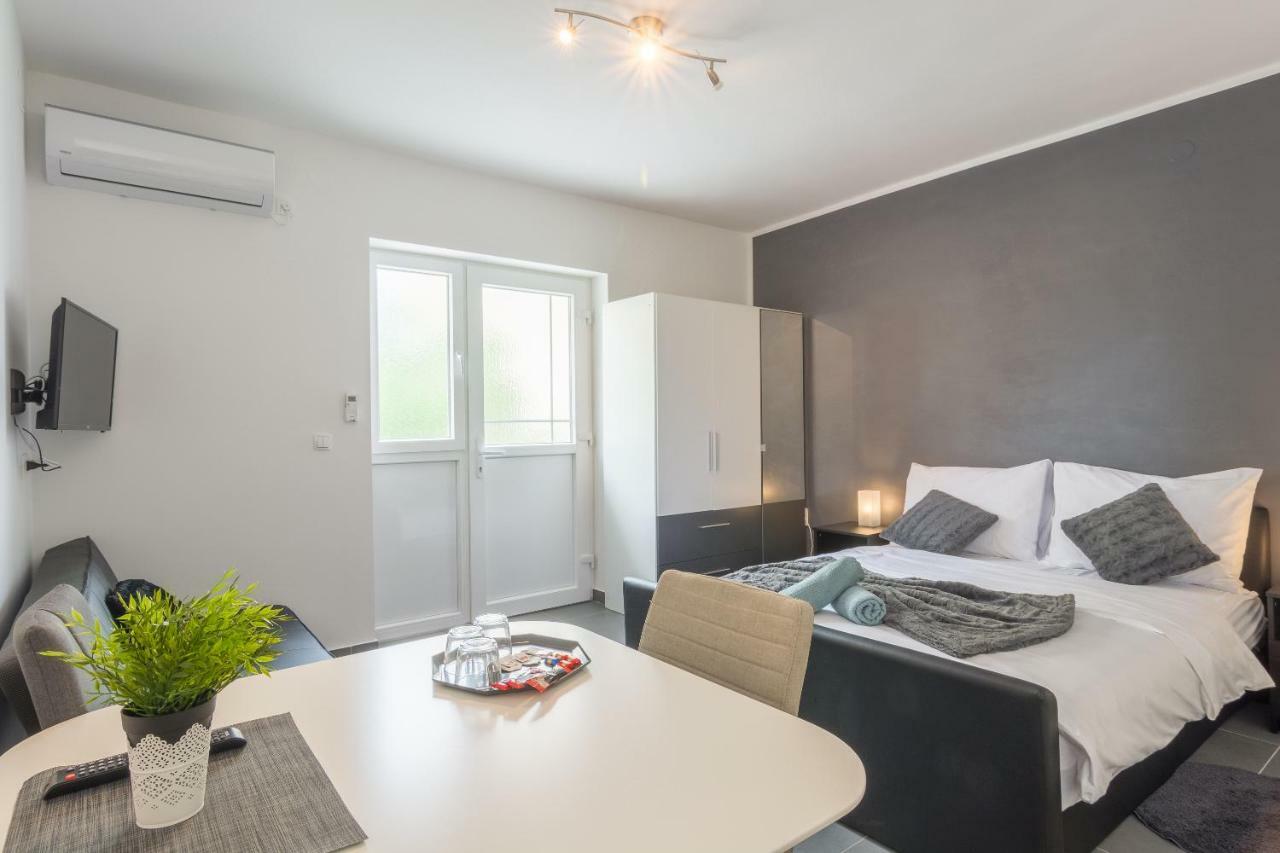 Luxury Apartment Melissa Vodice Exterior photo