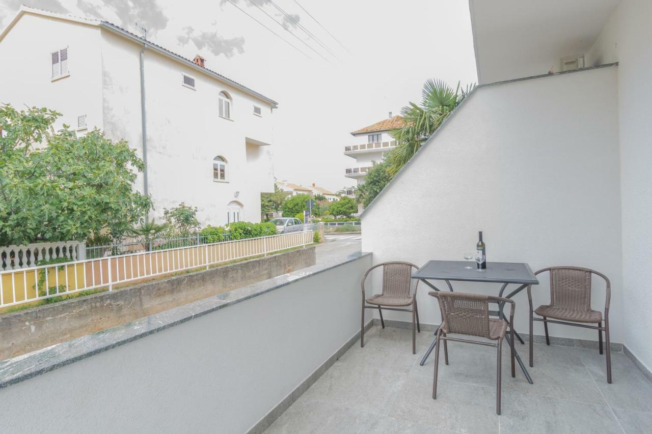 Luxury Apartment Melissa Vodice Exterior photo
